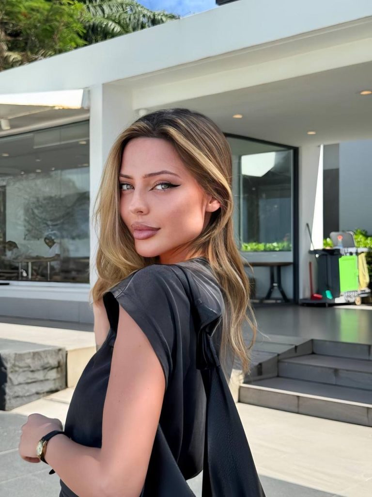 photo 2025 11 08 00 13 27